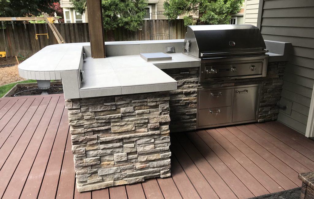 Custom built & delivered outdoor kitchen located in Lake Oswego, Oregon